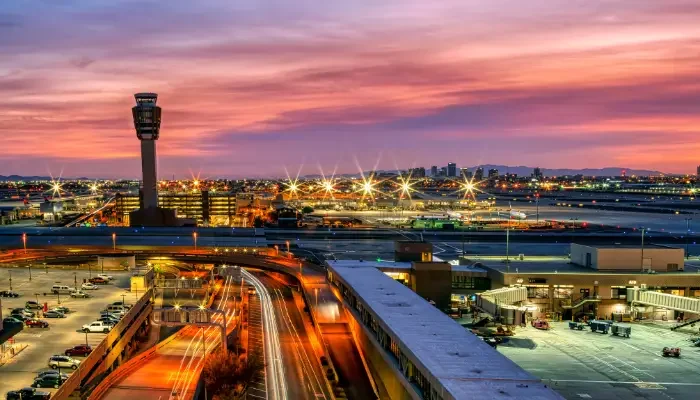Explore the essentials of business insurance in Arizona. Learn what coverage your Arizona business needs and how local brokers can help protect your investment.